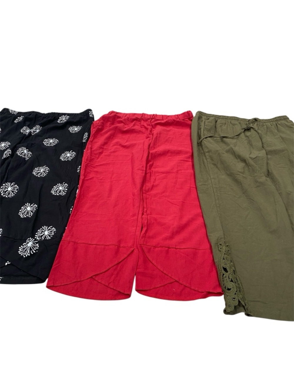 Set of 3 Casual Capris - Black Floral, Red Scallop, Olive Crochet EX-LARGE NWOT